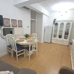 Location 2 Bed2 Bath W/lift In Town! , Gibraltar Gibraltar